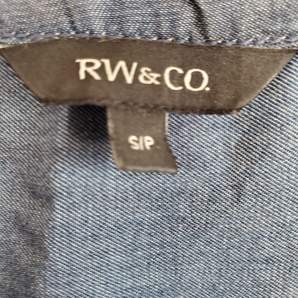 RW & Co Blue Chambray - Picture 2 of 3